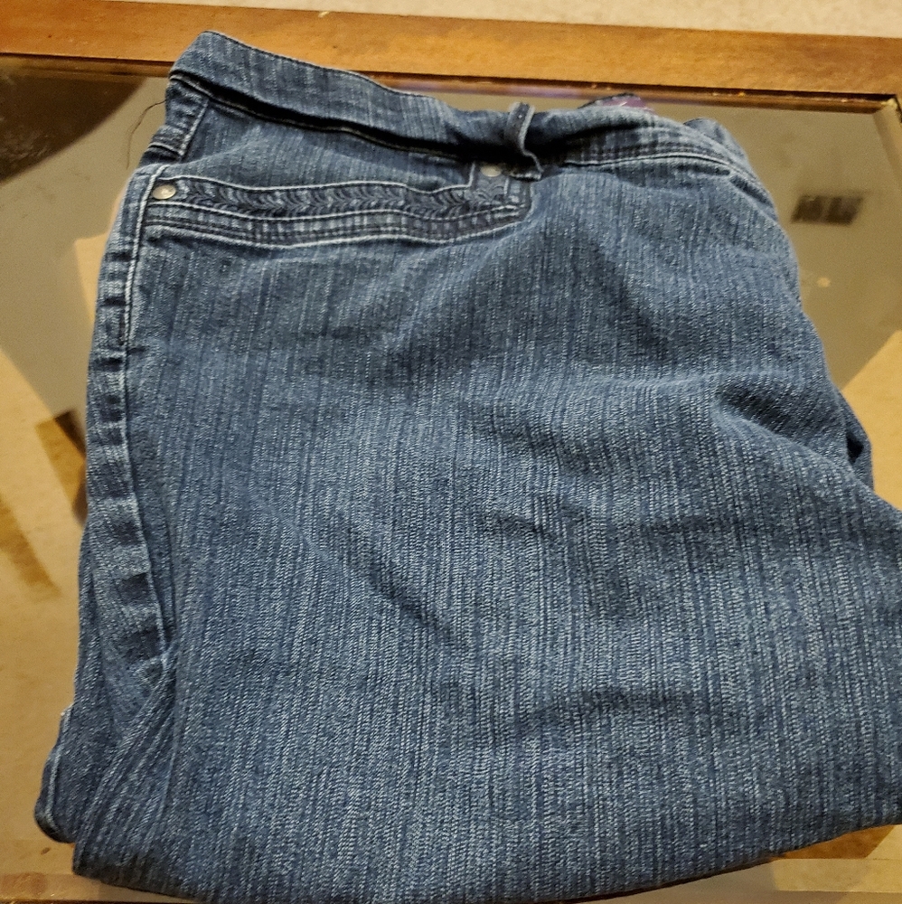 Women's capris
